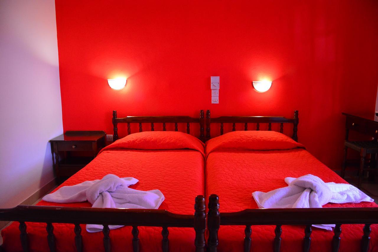 Voula Apartments Agia Marina  エクステリア 写真