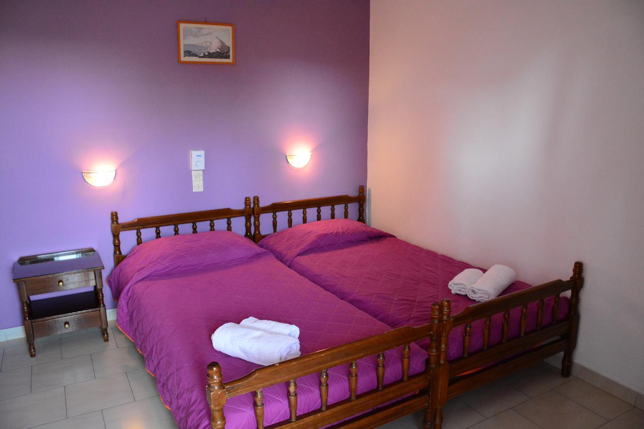 Voula Apartments Agia Marina  エクステリア 写真