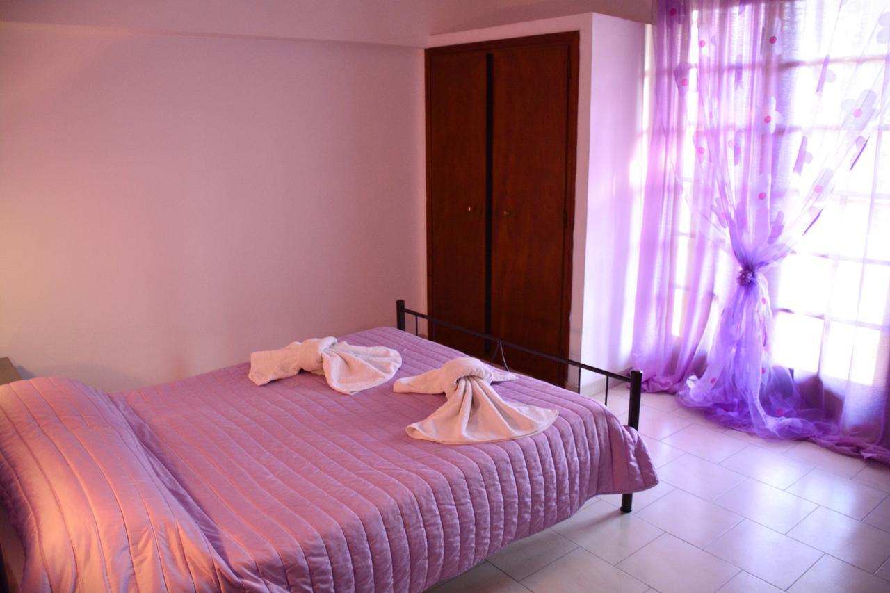 Voula Apartments Agia Marina  エクステリア 写真